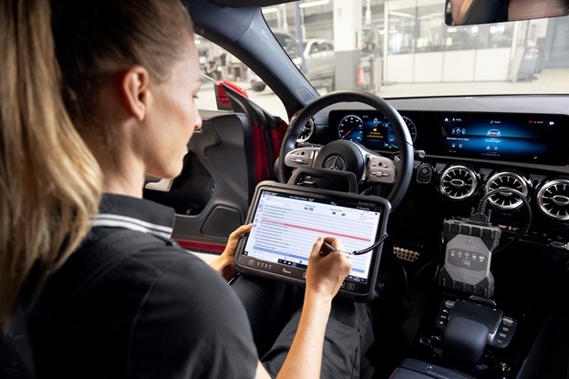 Testerul Original Xentry Mercedes-Benz